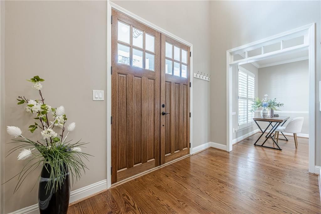 Image 3 of property listing at 3440 Canyon Oak Way, Cumming, GA 30041