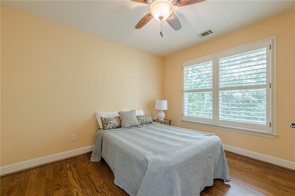 Image 37 of property listing at 3440 Canyon Oak Way, Cumming, GA 30041