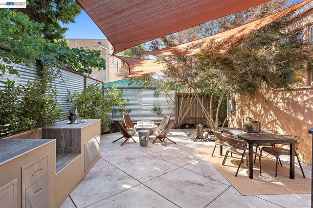 2906 Washington St, Alameda, CA 94501