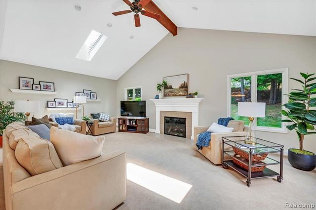 821 Box Canyon Court, Rochester Hills, MI 48309