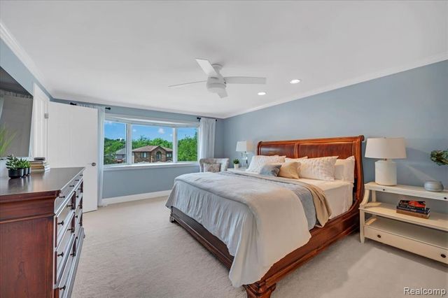 821 Box Canyon Court, Rochester Hills, MI 48309