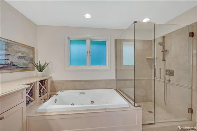 821 Box Canyon Court, Rochester Hills, MI 48309