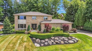 821 Box Canyon Court, Rochester Hills, MI 48309