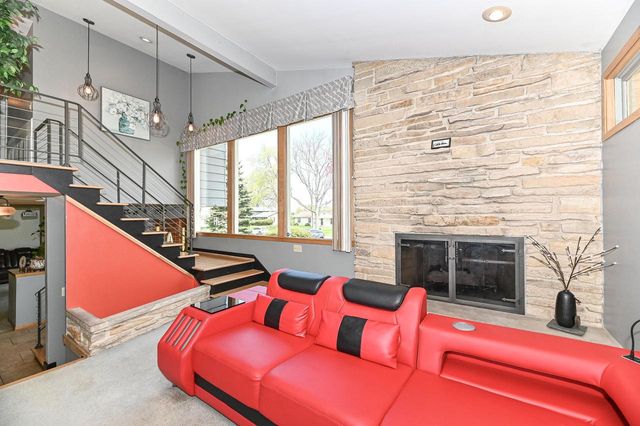 8947 Santa Monica BOULEVARD, Bayside, WI 53217