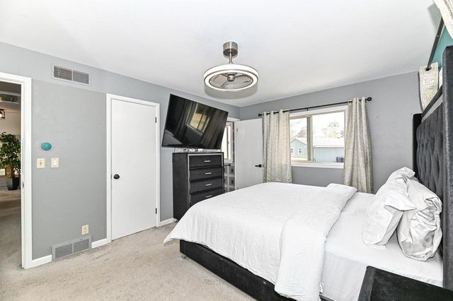 8947 Santa Monica BOULEVARD, Bayside, WI 53217