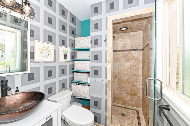 8947 Santa Monica BOULEVARD, Bayside, WI 53217