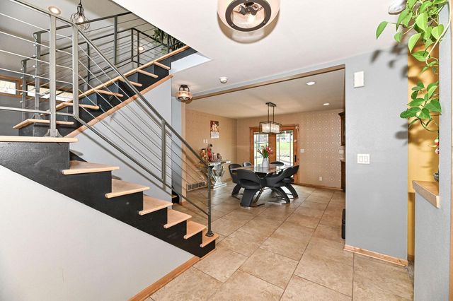 8947 Santa Monica BOULEVARD, Bayside, WI 53217