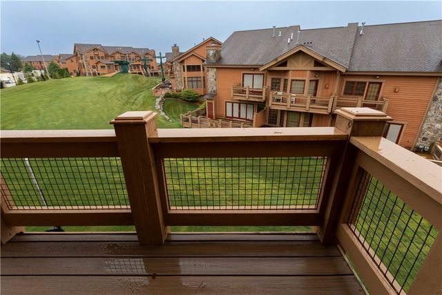 535 Woodside Cres, Seven Springs Resort, PA 15622