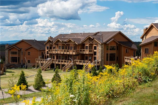 535 Woodside Cres, Seven Springs Resort, PA 15622