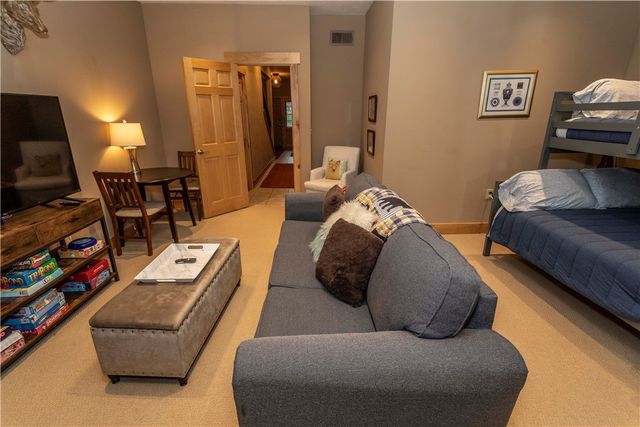 535 Woodside Cres, Seven Springs Resort, PA 15622