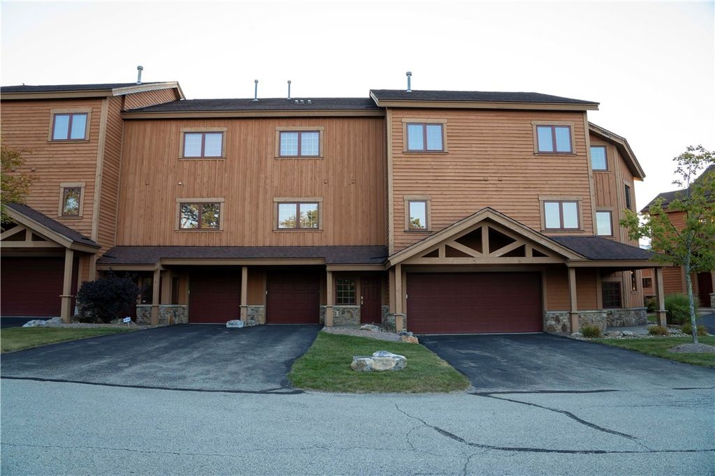 535 Woodside Cres, Seven Springs Resort, PA 15622