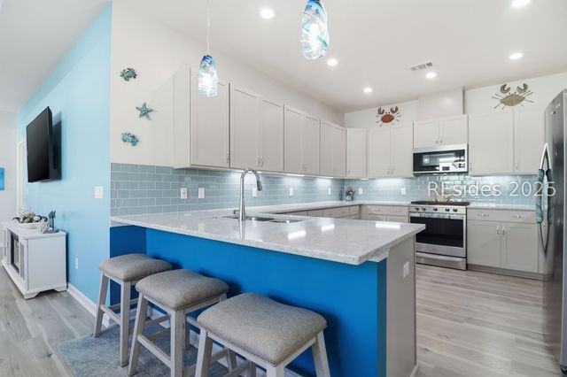 895 Harborside Dr, Hardeeville, SC 29927