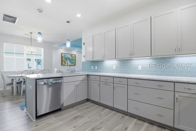 895 Harborside Dr, Hardeeville, SC 29927