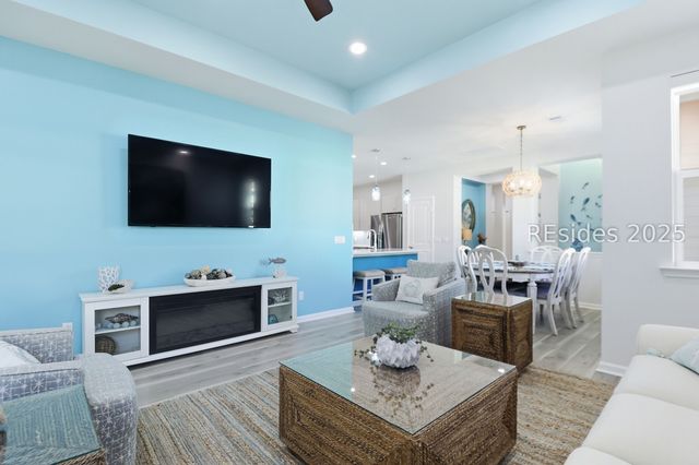 895 Harborside Dr, Hardeeville, SC 29927