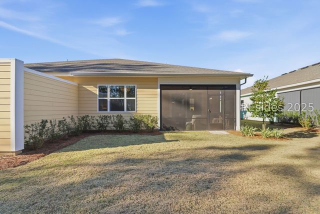 895 Harborside Dr, Hardeeville, SC 29927