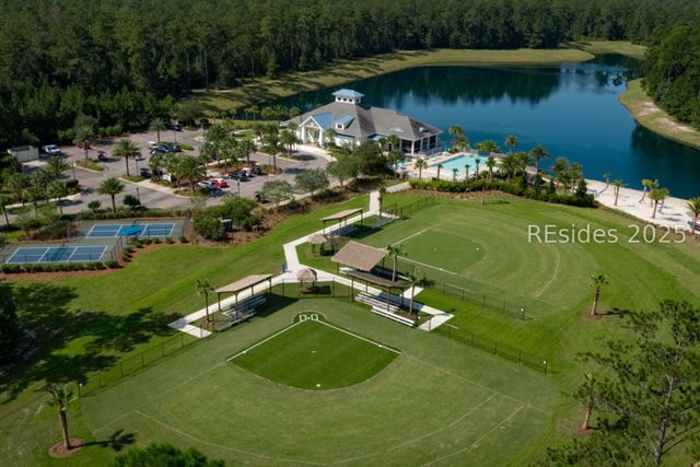 895 Harborside Dr, Hardeeville, SC 29927