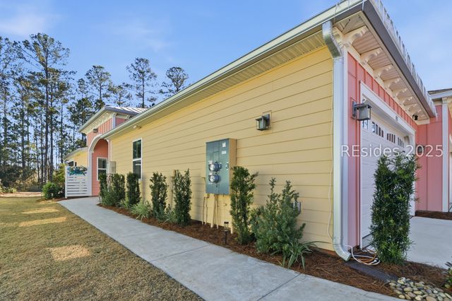 895 Harborside Dr, Hardeeville, SC 29927