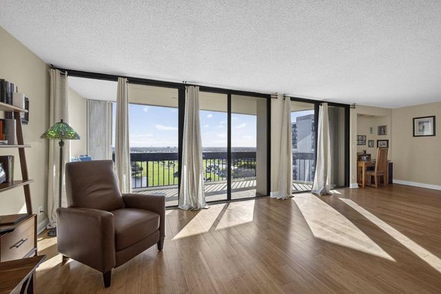 2400 Presidential Way 1606, West Palm Beach, FL 33401