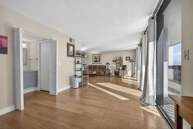 2400 Presidential Way 1606, West Palm Beach, FL 33401