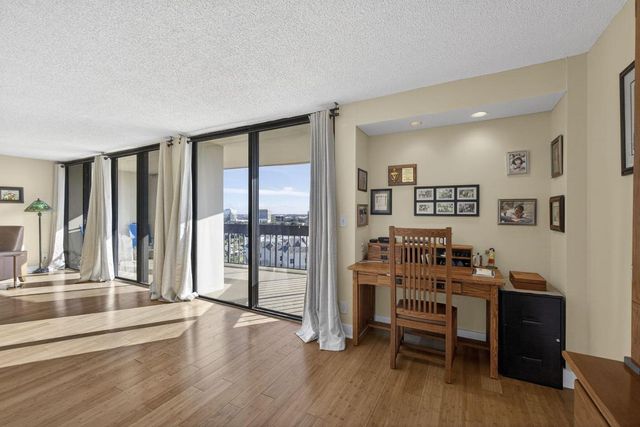 2400 Presidential Way 1606, West Palm Beach, FL 33401