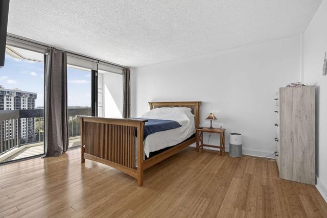 2400 Presidential Way 1606, West Palm Beach, FL 33401