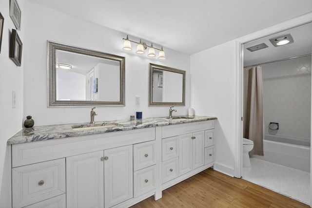 2400 Presidential Way 1606, West Palm Beach, FL 33401