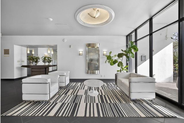 2400 Presidential Way 1606, West Palm Beach, FL 33401