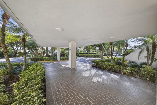 2400 Presidential Way 1606, West Palm Beach, FL 33401