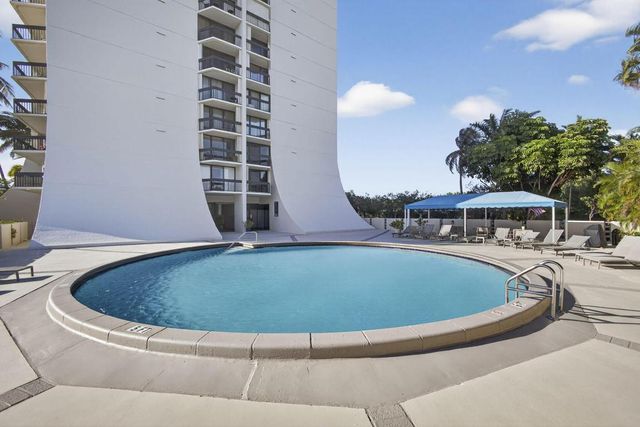 2400 Presidential Way 1606, West Palm Beach, FL 33401