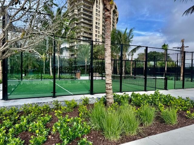 2400 Presidential Way 1606, West Palm Beach, FL 33401