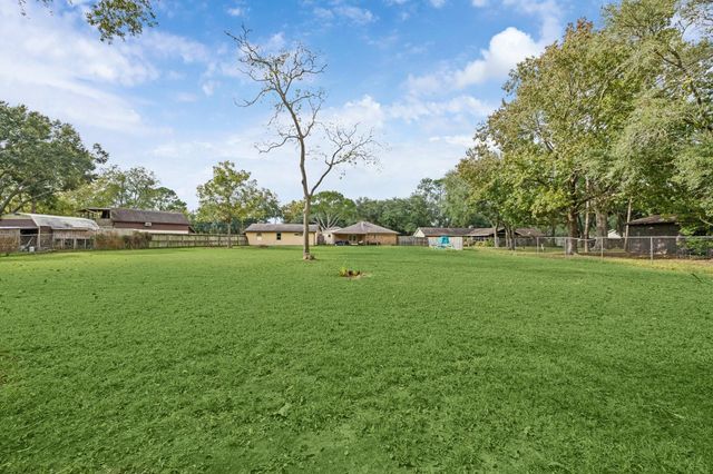 4409 Avenue J, Santa Fe, TX 77510