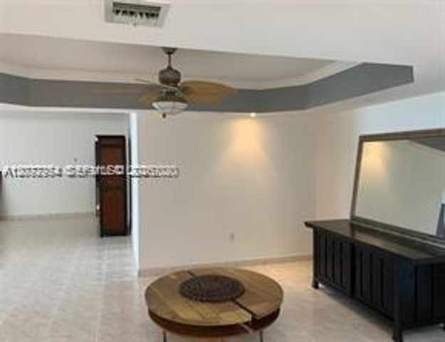 8855 Collins Avenue 5B, Surfside, FL 33154