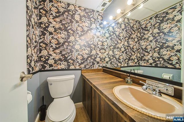 1625 Anderson Avenue 204, Fort Lee, NJ 07024