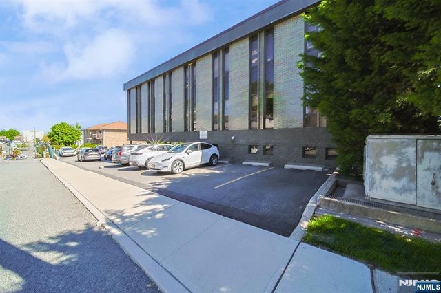 1625 Anderson Avenue 204, Fort Lee, NJ 07024