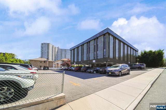 1625 Anderson Avenue 204, Fort Lee, NJ 07024
