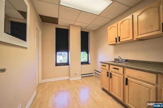 1625 Anderson Avenue 204, Fort Lee, NJ 07024