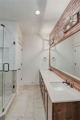 5810 Venice Street, Houston, TX 77007