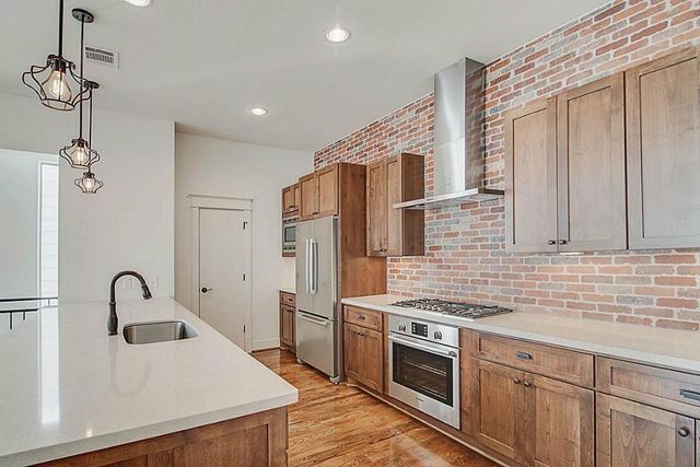 5810 Venice Street, Houston, TX 77007