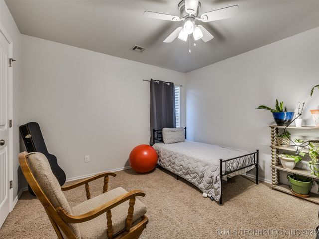 202 W 46th Street, Sand Springs, OK 74063