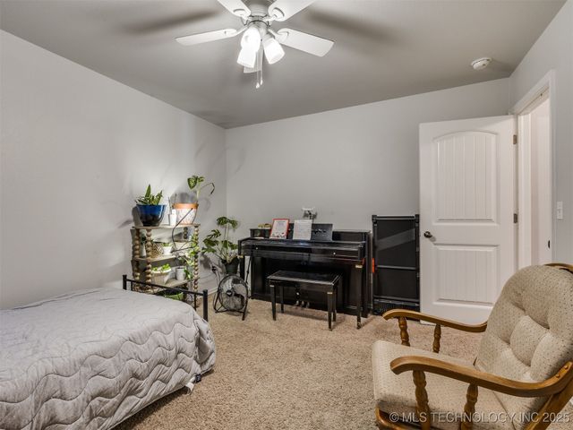 202 W 46th Street, Sand Springs, OK 74063