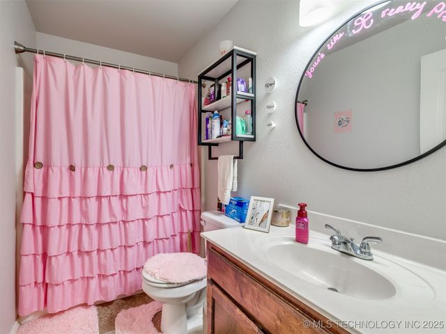 202 W 46th Street, Sand Springs, OK 74063