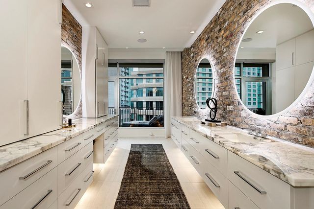 1 Waterway Court 5B, The Woodlands, TX 77380