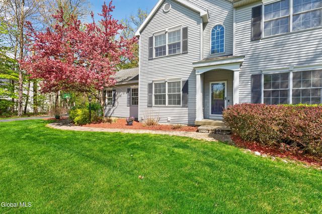 11 Quincy Lane, Queensbury, NY 12804
