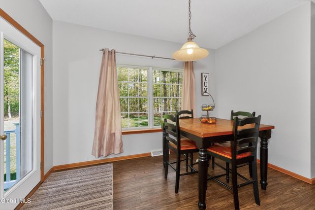 11 Quincy Lane, Queensbury, NY 12804