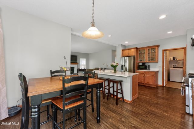 11 Quincy Lane, Queensbury, NY 12804