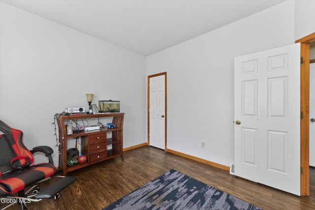 11 Quincy Lane, Queensbury, NY 12804