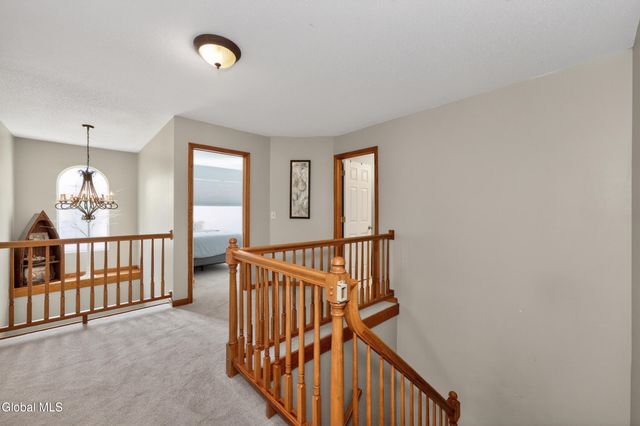 11 Quincy Lane, Queensbury, NY 12804