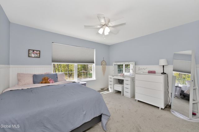 11 Quincy Lane, Queensbury, NY 12804