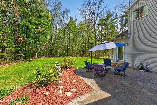 11 Quincy Lane, Queensbury, NY 12804