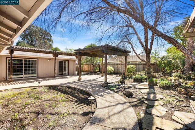 137 137 Maxine Dr, Pleasant Hill, CA 94523